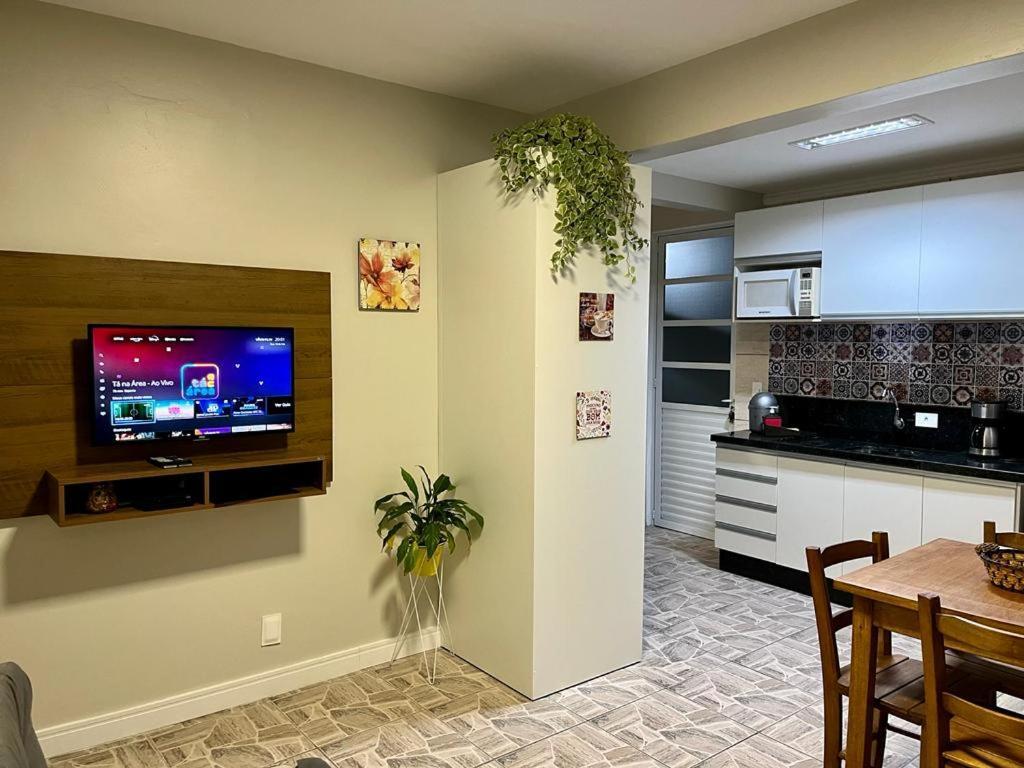 Residencial Bernardo 1 Dormitorio ฟลอเรียนอโปลิส ภายนอก รูปภาพ